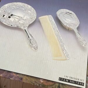 VINTAGE Three piece DRESSER SET 1960’s made By DAVCO